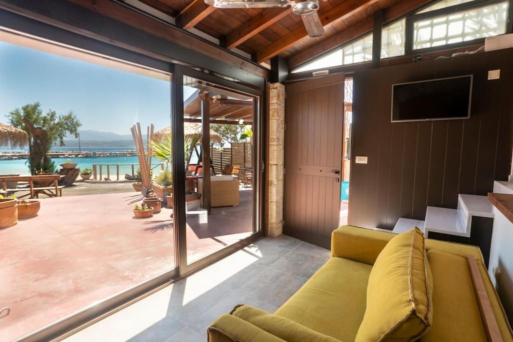 Sea And Sun Metaxy Mas, Brand-New, Beachfront ! La Canée Extérieur photo
